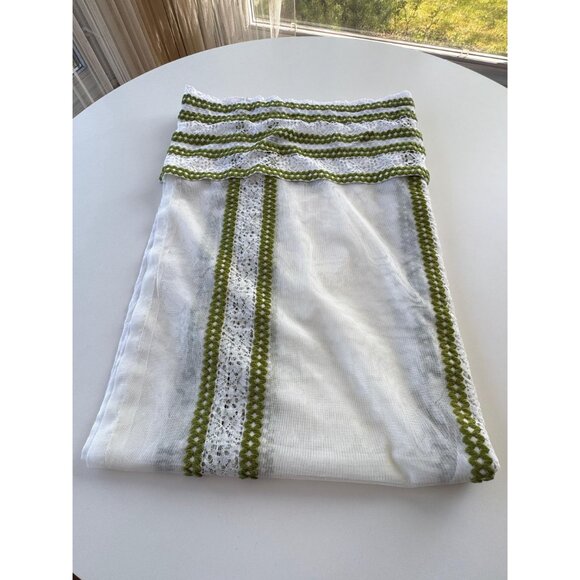 Vintage 70s double curtains, green embroidery, white panels & attached valance - Picture 8 of 10